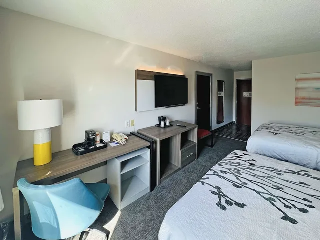 غرفة بسريرين كوين، Comfort Inn Emporia 4/6
