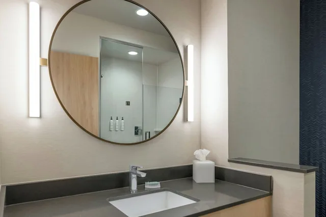 غرفة بسرير كينج، Fairfield by Marriott Inn & Suites Kansas City at The Legends 3/4
