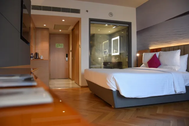 غرفة سوبيريور بسرير كينج وسرير كوين، Novotel Vijayawada Varun 3/8
