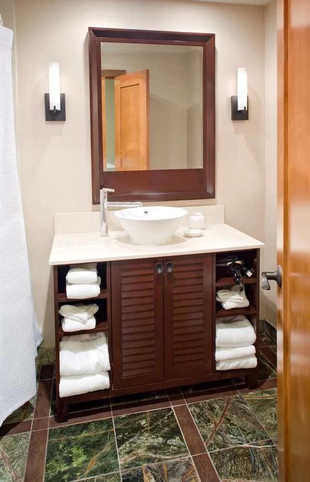 غرفة قياسية بسرير كينج، Humphreys Half Moon Inn And Suites 8/8