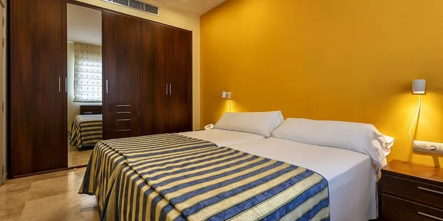 شقة بثلاثة أسرّة بغرفة نوم واحدة بمطبخ، Apartamentos Vertice Sevilla Aljarafe 5/10