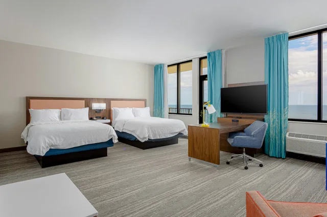 Studio, 2 Queen Beds, Beach Front، Hampton Inn Suites Orange Beach Gulf Front 1/3
