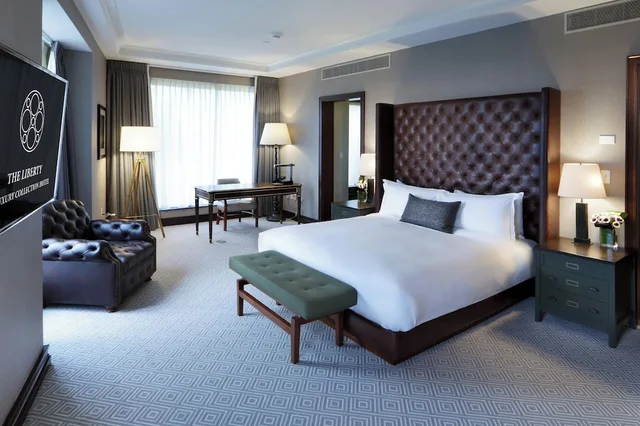 جناح رئاسي بسرير كينج بإطلالة على المدينة بغرفة نوم واحدة، The Liberty, A Luxury Collection Hotel, Boston 4/6
