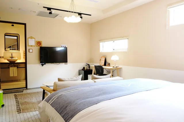 City, Double Bed، Chill Roof 1/9