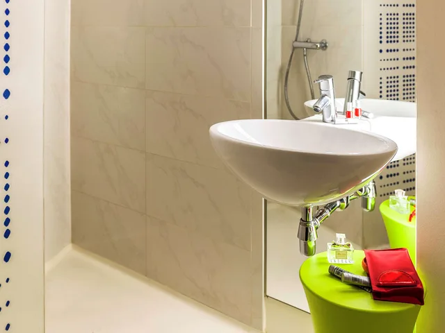 غرفة قياسية بسرير مزدوج، ibis Styles Amsterdam Central Station 6/8