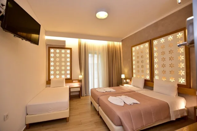 غرفة سوبيريور ثلاثية، Aghas Hotel 2/3