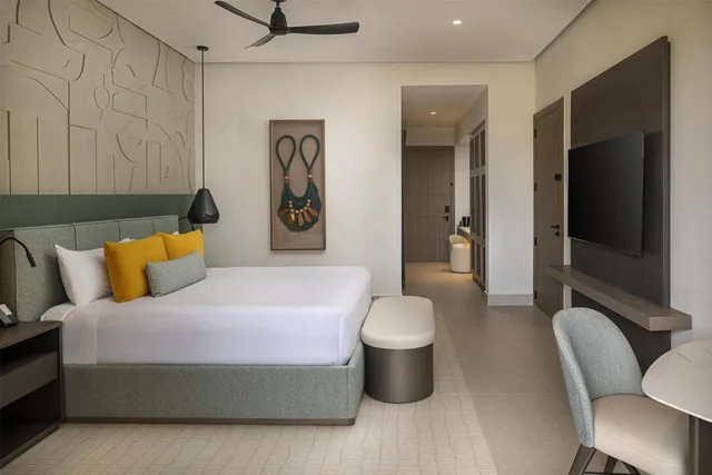 Azure, Club, King Bed, Tropical View، Zemi Miches Punta Cana All-Inclusive Resort, Curio by Hilton 3/8
