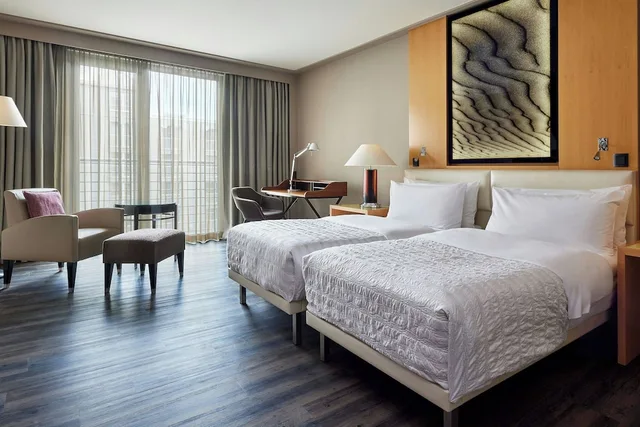 غرفة تنفيذية بسريرين منفصلين، Le Meridien Munchen 1/9