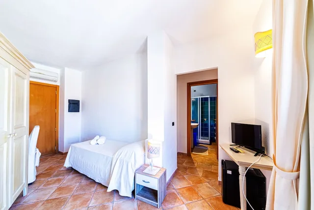 غرفة كومفورت ثلاثية، Hotel Il faro di Molara 1/4