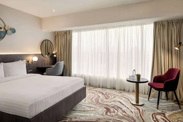 غرفة قياسية بسرير كوين، Ramada by Wyndham Bucharest Otopeni Airport 1/1