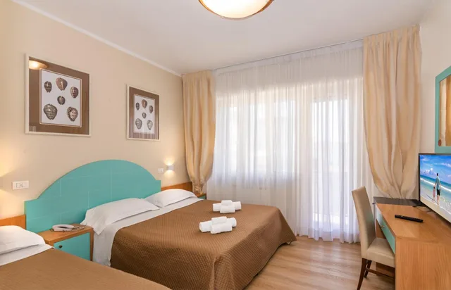 غرفة قياسية ثلاثية، Hotel Stella D'italia 1/6