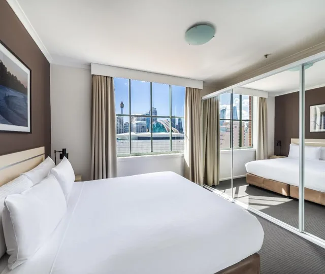 شقة تنفيذية بسرير كوين وسريرين منفصلين بإطلالة على المدينة بغرفتي نوم، Oaks Sydney Goldsbrough Suites 1/10