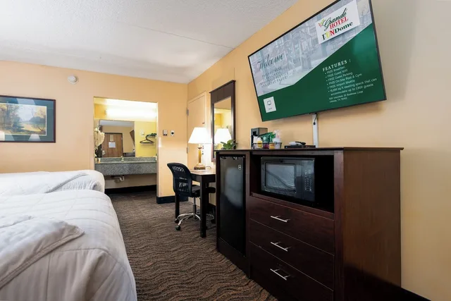 Suite, 2 Double Beds, Parlor، Mcm Grande Hotel Fundome 2/5