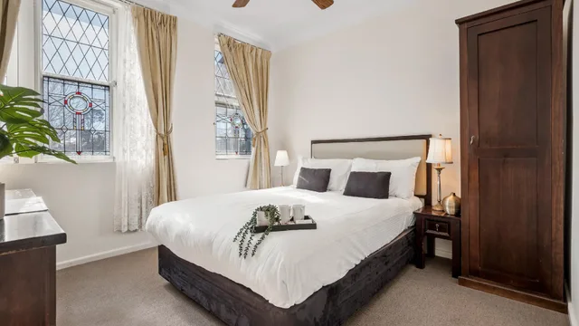 Guest House Deluxe Two Queen Suite، The Metropole Katoomba 1/1