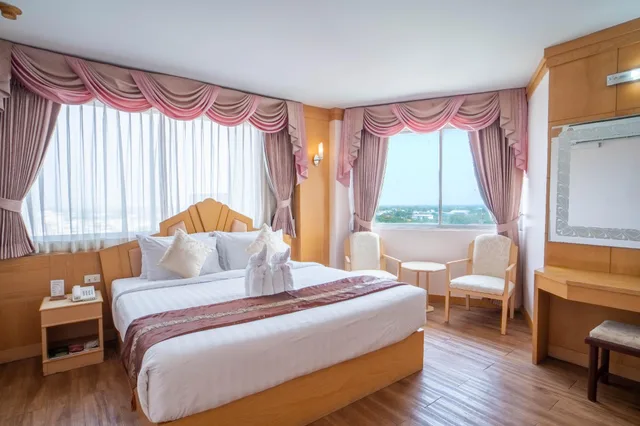 جناح تنفيذي، Thong Tarin Hotel 1/1