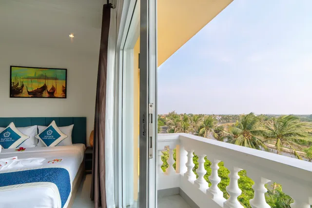 غرفة ديلوكس ثلاثية بسرير كينج وسرير فردي، Aurora Riverside Hotel 4/6