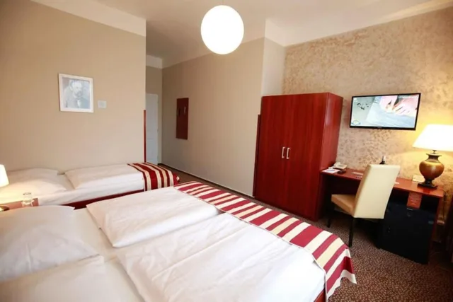 غرفة ثلاثية بسرير مزدوج وسرير فردي، Metropolitan Old Town Hotel 5/10