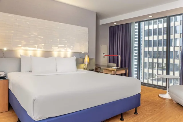 غرفة بسرير كينج، Radisson Blu Aqua Hotel, Chicago 2/10