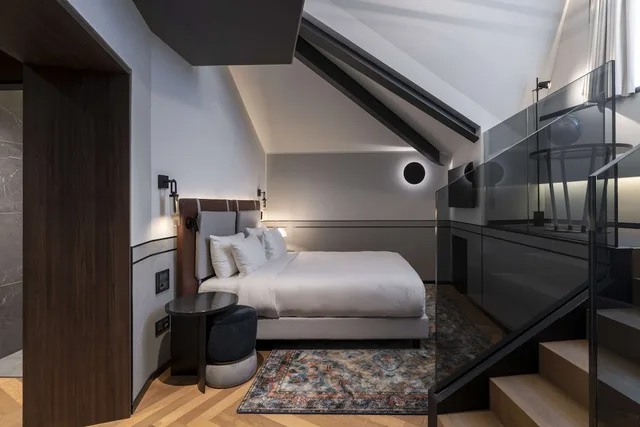 Collection, Premium, King Bed، Radisson Collection Hotel, Palazzo Touring Club Milan 3/8