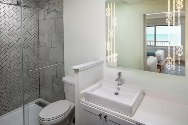 Suite, King Bed, Bay View, Sofa، Harbor Hotel Provincetown 4/4
