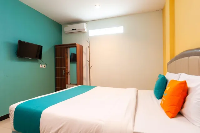 Deluxe, Double Bed, Sans Hotel Finest Medan 4/7