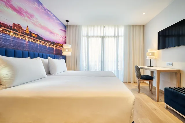 غرفة بسريرين منفصلين مع سرير إضافي، Eurostars Astoria 1/10