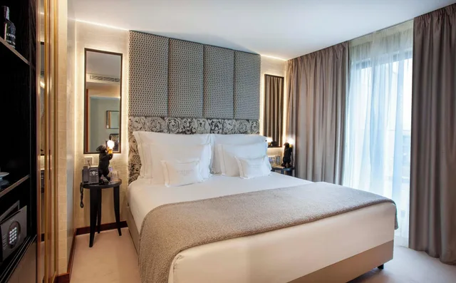 جناح جونيور، Wine And Books Porto Hotel 1/10