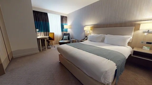 غرفة بريميوم بسرير كينج لذوي الإعاقة، Holiday Inn Manchester - City Centre 1/10