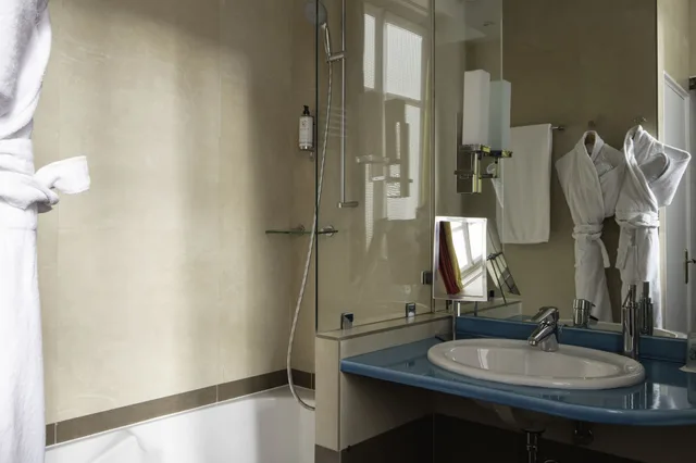 Deluxe, Privilege, Double or Twin Bed, Garden Area، Regents Garden Hotel 6/6