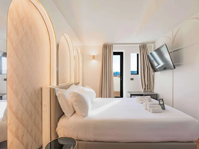 جناح استوديو سوبيريور بسرير كوين وسرير فردي، B&B Hotel Laurus al Duomo 6/8