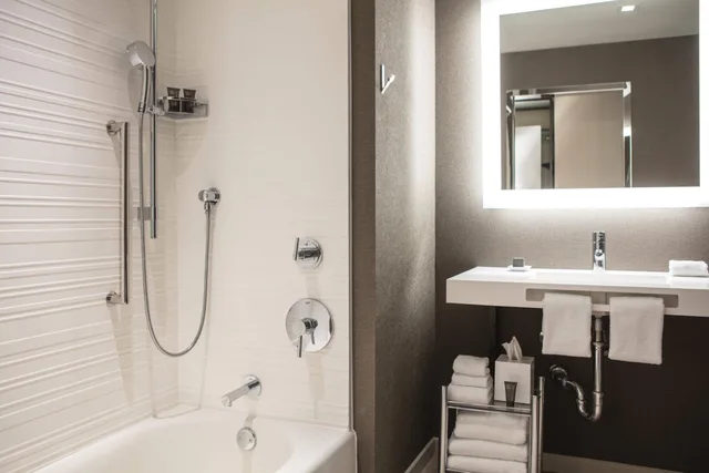 غرفة بسرير كوين، Ac Hotel San Jose Downtown 5/7