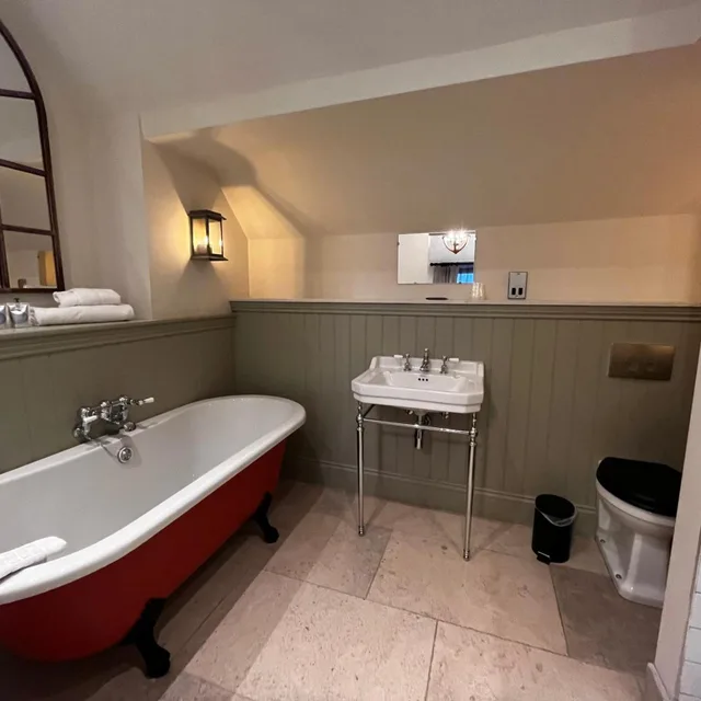 Suite, Blackwell Grange 6/9