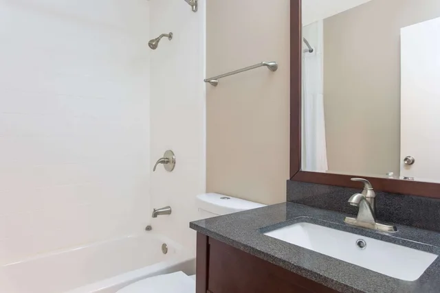 غرفة قياسية بسريرين كوين، Super 8 by Wyndham Columbus Airport 3/3