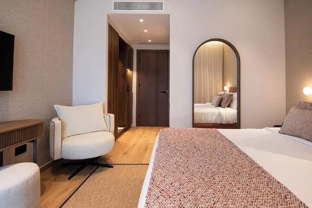 Renovated, Classic, Twin Beds, Mountain View، Hotel Delfinia 8/10