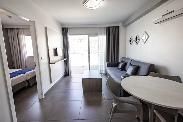 1 Bedroom, Classic, Apartment, Single, Twin Beds, Balcony, Servatur Castillo De Sol 5/6