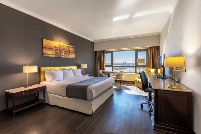 Premium, King Bed, Bay View، Radisson Montevideo Victoria Plaza Hotel 1/5