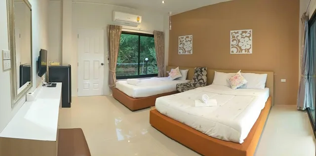 غرفة عائلية ثلاثية، Suwi Coco Ville Resort 1/3