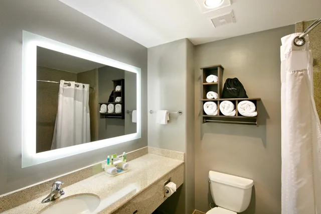 Suite, Bunk Bed, 2 Queen Beds, Extra Floor Space، Holiday Inn Express Hotel And Suites Paso Robles 8/9