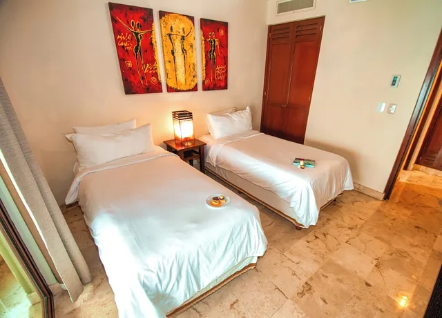 بنتهاوس حصري بسرير كينج وسرير كوين وسريرين منفصلين بشرفة بـ3 غرف نوم، Maya Villa Condo Hotel Beach Club 1/10