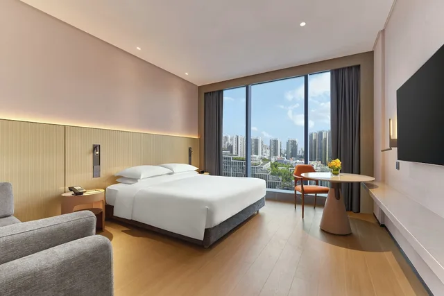 غرفة بسرير كينج مع أريكة، Hyatt Place Shenzhen Longgang 2/5