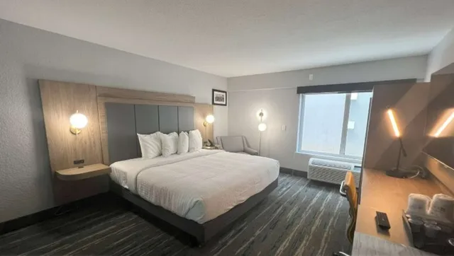 غرفة بسرير كينج، Best Western Plus Mobile Inn and Suites 2/6