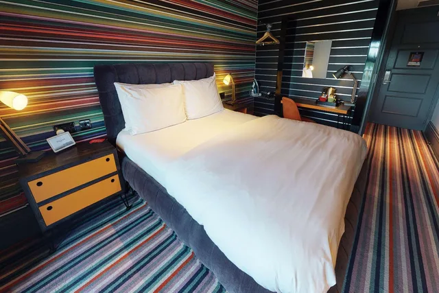 Standard, Twin Beds, Village Hotel London Watford 1/4