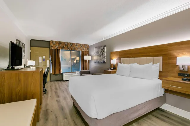 غرفة بسرير مزدوج لذوي الإعاقة، BEST WESTERN PLUS WESTBANK 1/8