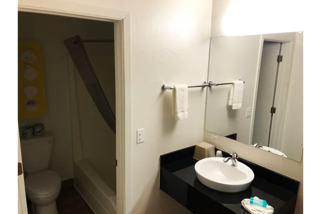 غرفة بريميوم بسرير كوين، OYO Hotel Shelby MT Hwy 2 & I-15 3/3