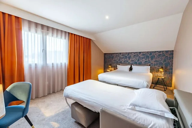 غرفة قياسية ثلاثية بثلاثة أسرّة، Hotel Ker Lann Aeroport 1/6