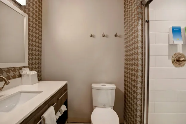 جناح استوديو ركني بسرير كينج، Home2 Suites By Hilton Charlotte Uptown Nc 2/3