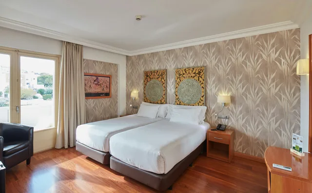 Classic, Twin Beds, Balcony, Sercotel President 1/1