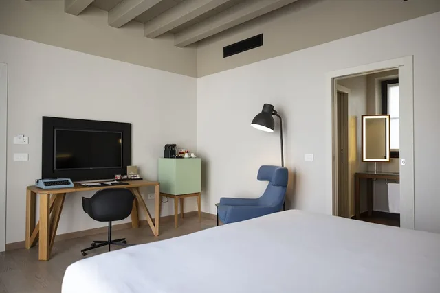 غرفة غراند بسرير كينج، Savona 18 Suites 4/6