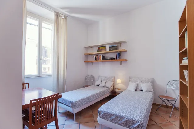 شقة بسريرين منفصلين وسرير كوين بغرفتي نوم مع أريكة، Romalibera - WR Apartments 4/10
