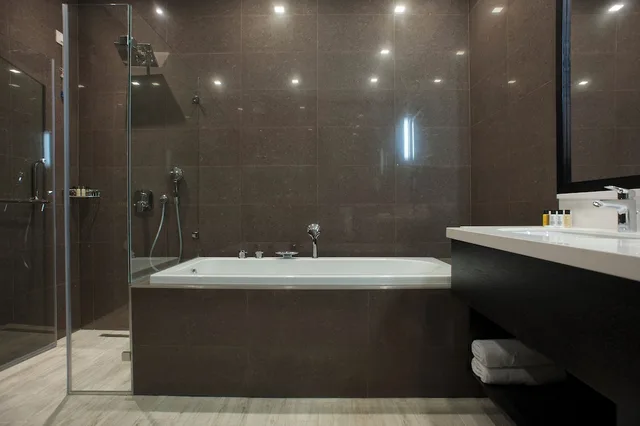 جناح جونيور بسرير كوين مع أريكة، Hotel Moskva 8/10
